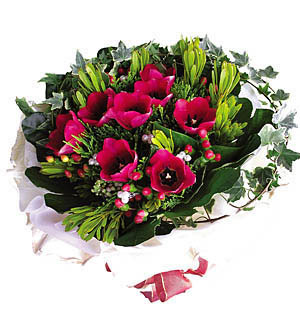 The perfect match - An all time favourite for lovers. A perfect blend of pink and cream roses arranged in a handmade round basket to bind the hearts. The perfect match, for the perfect couples.<br><br>Code:458-5074-458-0000109158