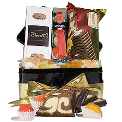 Tin Box Sweet - Composition:
1 Orange Cake, 400 gr., 400 g
1 Petits Fours (5 pcs)
1 Duc D'O Belgian Flaked Truffles, 65 gr.
1 Nougat Bar Fruit
1 Tin Box Black - Large<br><br>Code:380-8177-380-0000106810